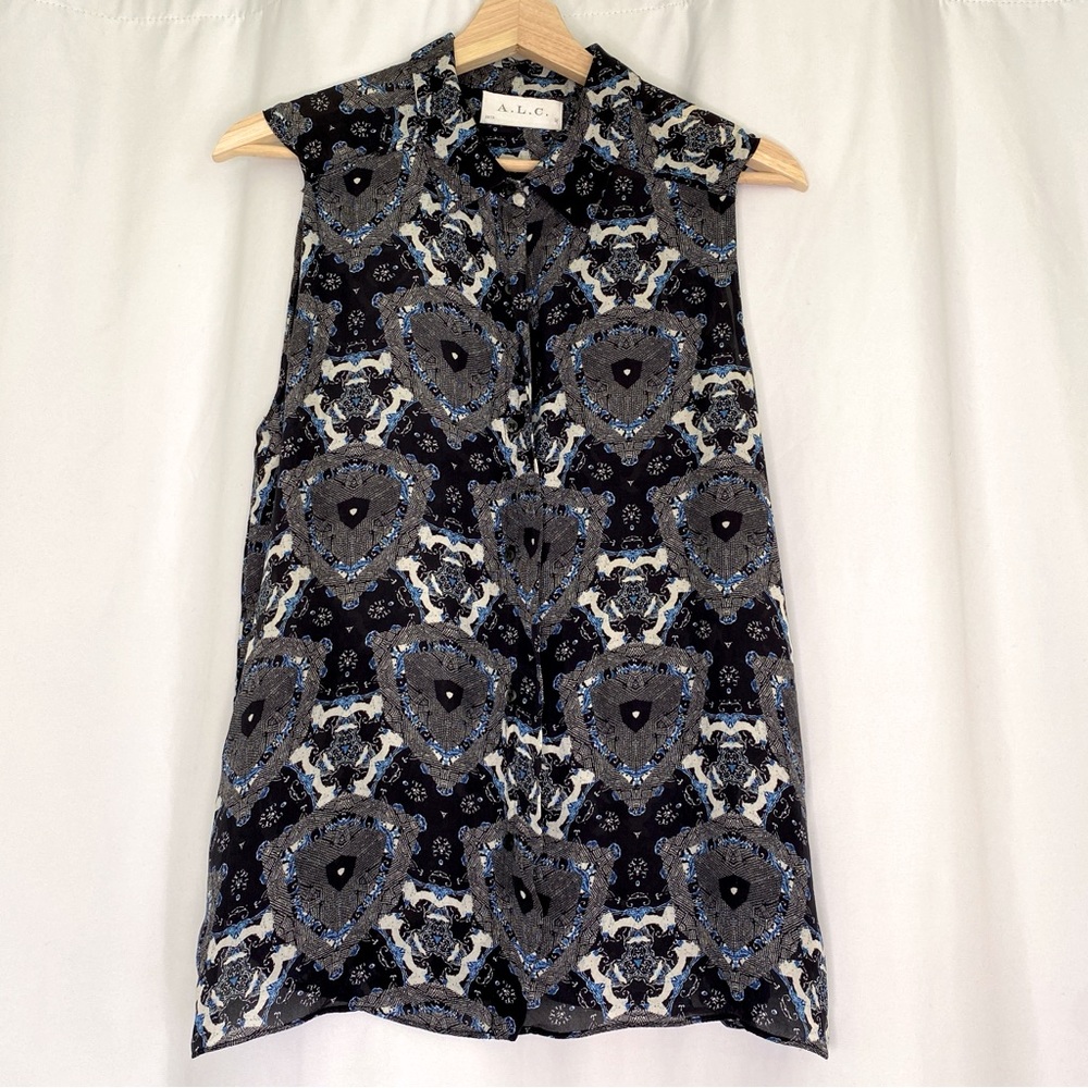 A.L.C. Sleeveless Silk Top Sz M Black White Blue Abstract Print Button Down